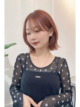 ジーナ 渋谷神南(Zina) 《肌馴染みのいいベージュ》×ふんわり動くレイヤーボブ