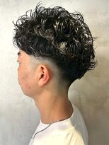 ディスイズバーバーサード(THIS IS BARBER 3rd) ニュアンスパーマ オールバック フェードカット ショート