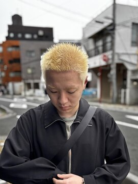 バーバーブロス(BAR BER bro's) 金髪スパイキーショート/浦安/メンズ/眉毛カット