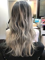 ラニ(LANI)&nbsp;【ＬＡＮＩ/ＳＴＹＬＥ】-ホワイト系-　バレイヤージュカラー