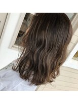 アンカーウェリナ(ANCHOR welina) ハイライトグレージュミディ