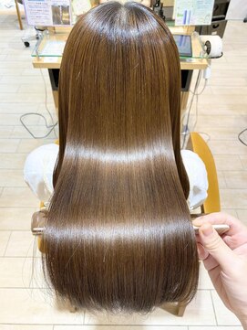 プラグ バイ ネオリーブ(plug by neolive) ピンクベージュ×髪質改善 [髪質改善/縮毛矯正]韓国mio33