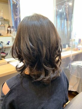 ニーナ 三軒茶屋(nina) ミディアムレイヤー