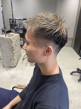 ポラリス(Polaris) [馬場崎]メンズ/パーマ/マッシュ/センターパート/黒髪