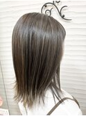 ナチュラルグレージュ