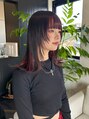アンドアイズム(and.I'sm) 顔まわりレイヤーにボルドーのデザインカラー。甘辛mix