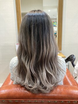 ヘアー クラージュ(hair courage) バレイヤージュカラーミルクティー
