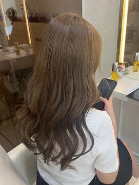 フレア(FLAiR) ブリーチなし透明感チョコレートベージュカラーコテ巻き仕上げ