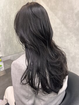 シティ(CITY) グレーブラックカラー レイヤーカット 韓国ヘア