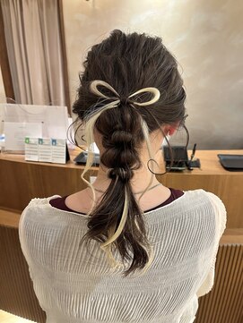 ビュートリアム265(BEAUTRIUM 265) 編みおろしアレンジ セミロングアレンジ ミディアム リボンヘア
