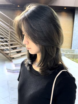 シティ(CITY) かきあげセンターパート レイヤーカット 表参道