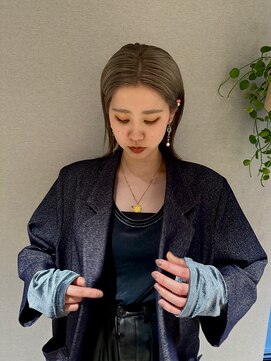 カート バイ デコ(Kurt by DECO) 【ERIKA】グレージュ×ダークブラウンのグラデーションカラー