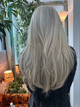 ルーヴェ(LOWE) 能瀬　5 美髪ホワイトブリーチにロングレイヤースタイル