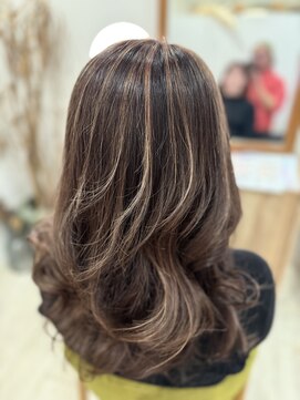 ヘアコンセプト マスト(Hair Concept MAST) 白髪ぼかしハイライト