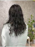個性的パーマスタイル・ロングでもミディアムでも！