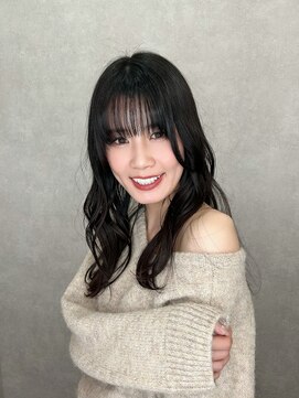 メゾンドムニ 恵比寿(Maison de MUNi) ゆるふわフェミニン前髪ありロングレイヤー黒髪