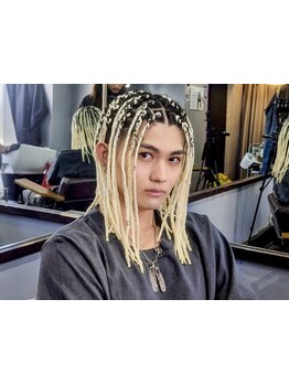 経験豊富なスタイリストが、あなたの要望を汲み取ります。一人一人に合った理想のスタイルをご提案。