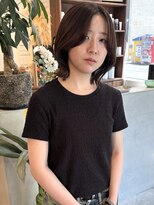 ウィム(wim)&nbsp;顔周りにアンニュイなニュアンス  " Faceline layer "