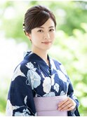 朝顔浴衣に映える、凛とした大人の夜会巻き