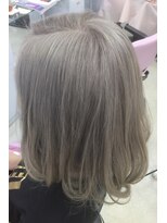 ヘアウェイ(HAIR WAY) 外国人風ホワイトグレー×インナーカラー