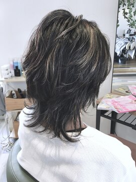 ヘアースパリゾート リアン 燕三条店(Lien) ハイライト_ウルフショート