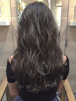 オーブ ヘアー アムール 学芸大学店(AUBE HAIR amour)&nbsp;揺れるウェーブがセクシーな外国人風スタイル