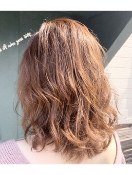 ヘアーグローニーマルイチ(Hair GloW 201) ミディアムヘア