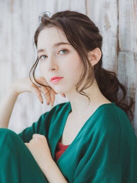 ティファ 銀座(Tiffa) 二次会ブライダルクラシカルルーズ飾りヘアアレンジ