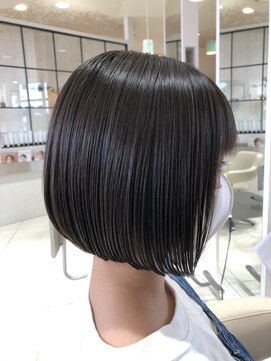 アルドラ(ALUDRA) パツッとシースルーボブ