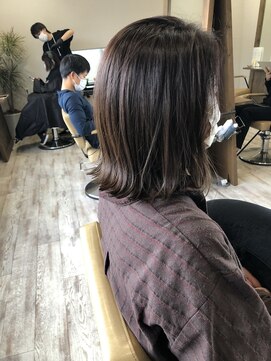 シキ(C key) 切りっぱなし外ハネ