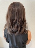 ハイライトカラー　ラベンダーベージュ　ロング　
