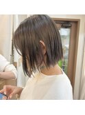 ボブ×オリーブベージュ
