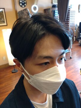 ヘアーリゾートカタカタ Hair Resort kata‐kata センターパートスタイル