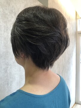 コス(COS) ショート