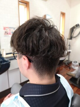 カールヘアー(HAIR) ミディアムパーマスタイル