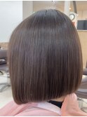 ショートボブ/前下がり/ストレート/ラベンダーグレー/前髪あり