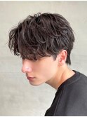 メンズツーブロック緩めツイストスパイラルパーマセンターパート