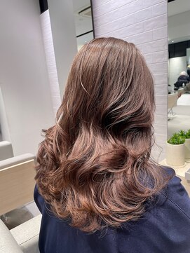 ステア ケース(stair case) 【NATASHA】銀座レイヤーカット/20代/30代/40代/50代