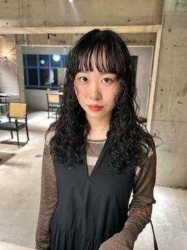 リール(rire) デザインカラーレイヤーカットウェットヘア夏オリーブベージュ