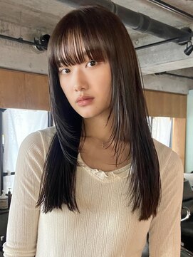 ノラジャーニー(NORA Journey) セミロング顔まわりレイヤーハッシュカット