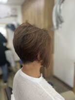 ルポ(repos) 前下がりレイヤーボブ