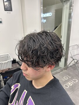 クロムトウキョウ ザ バーバー ネオン 新宿店(CHROM TOKYO the Barber ne/on) サーフカール/センターパート