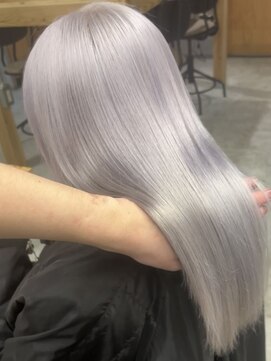 リット(lit) 白って100種類あります！