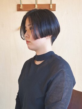 ムーベル(MOBEL) 前下がりハンサムショート