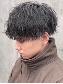 波巻きパーマメンズマッシュセンターパートツイストスパイラル