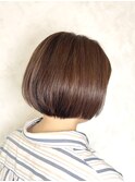上品艶感のコンパクトな大人ボブ