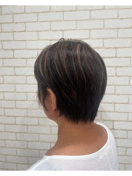 ブルーミー(BLOOMY) 大人ショート