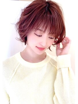 レウナ 外苑前(Reuna) 【３０代・４０代】人気ひし形ショートボブ　ウェービーショート