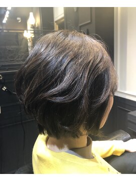 クレア ベレッツァ(CREA BELLEZZA) 大人ショートボブ