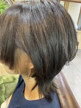 エルバイシオン(aile by sion) マッシュショートウルフ×インナーカラー/20代/30代/40代/50代